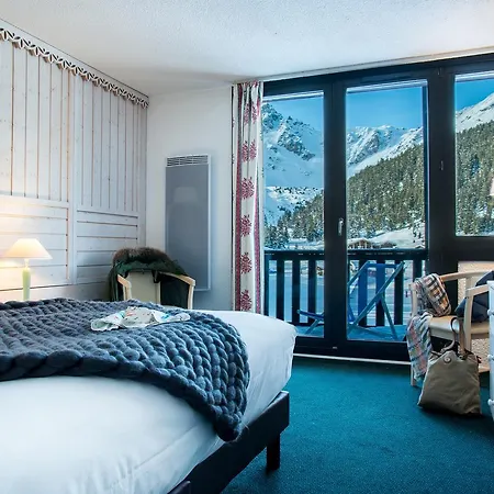 1850 Hotel